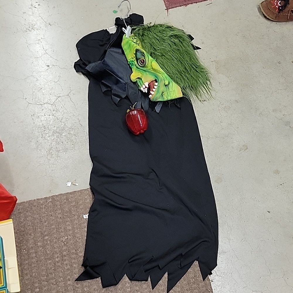 Disney snow white‎ witch costume childs 7-10 dress, belt, hat , mask